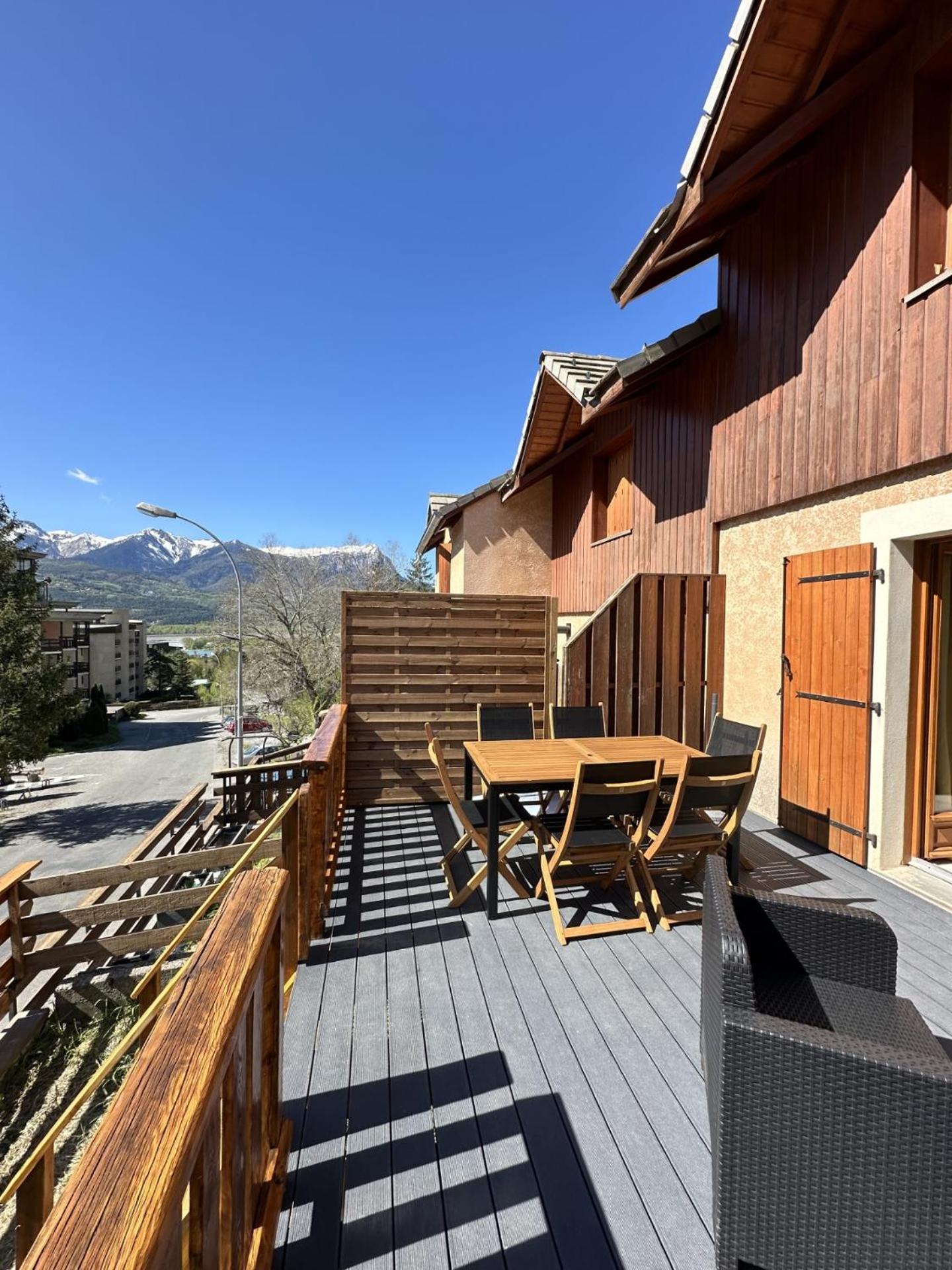 Apartmán T3 Au Plan D'Eau D'Embrun Avec Garage Et Terrasse Exteriér fotografie
